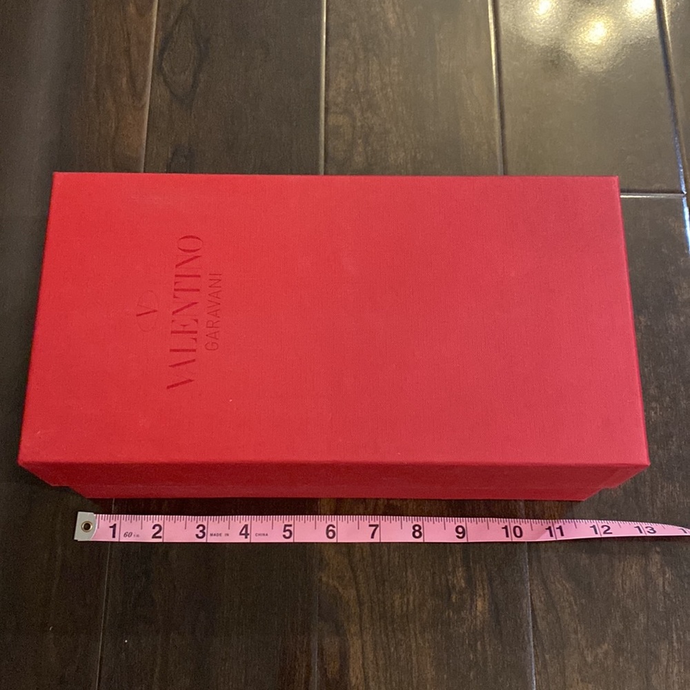 VALENTINO - Picture 3 of 6